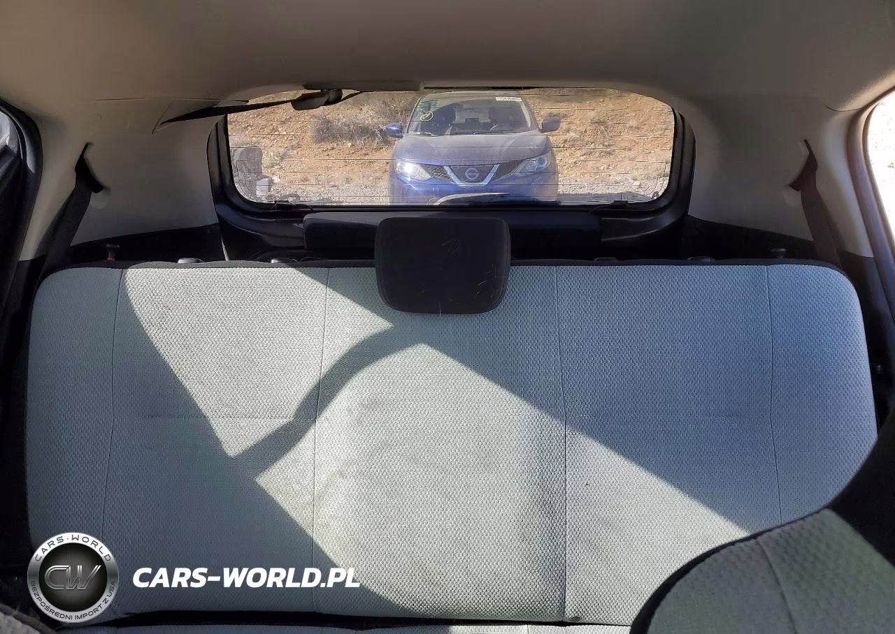 2014 Toyota Prius C VIN:JTDKDTB38E1084656 - 10