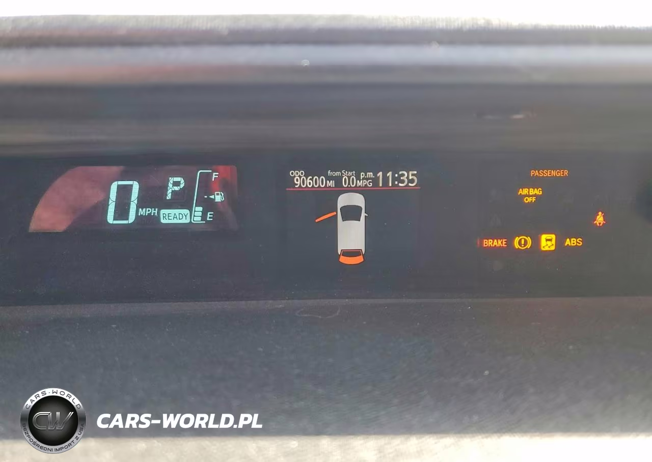 2014 Toyota Prius C VIN:JTDKDTB38E1084656 - 9