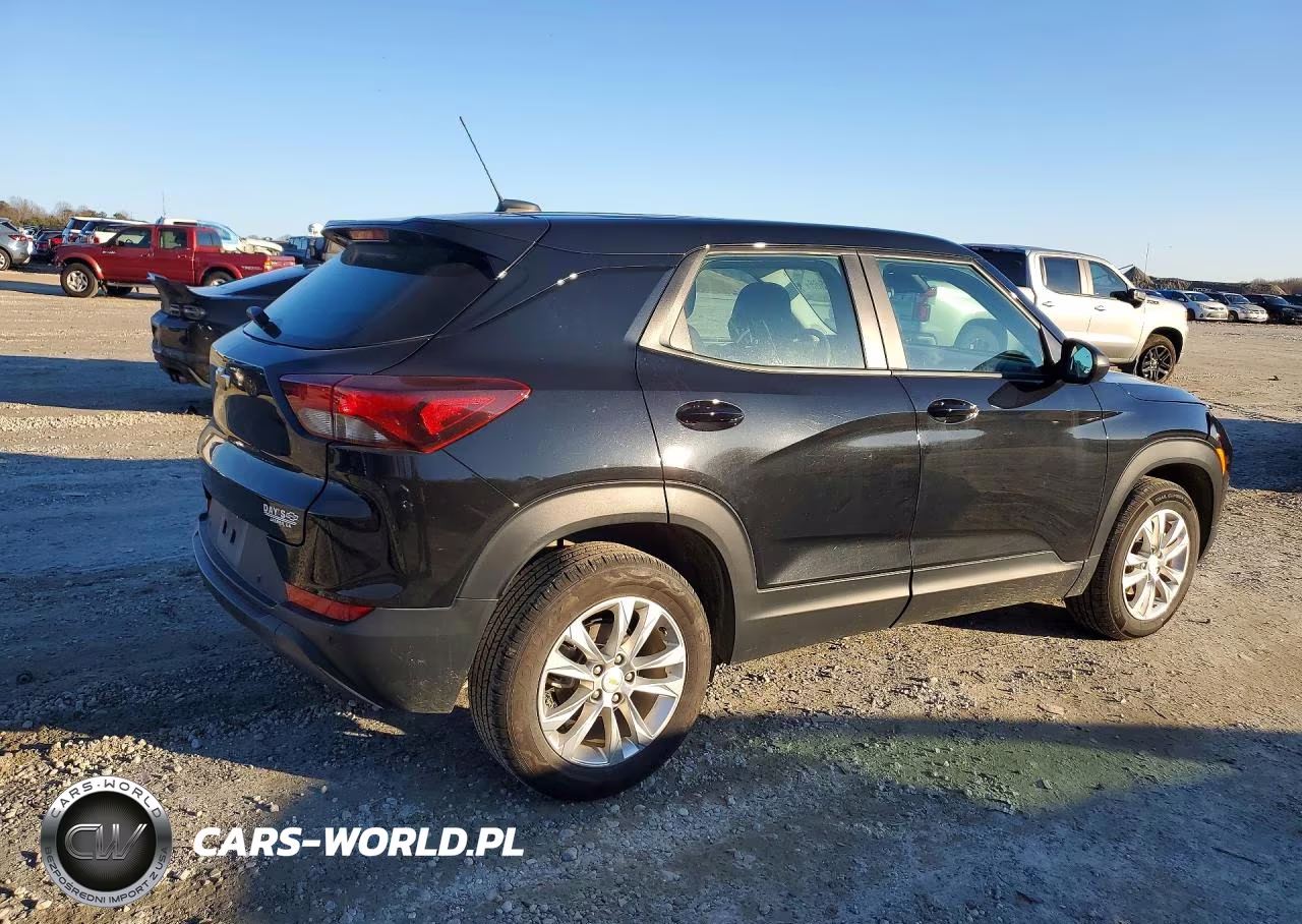 2021 Chevrolet Trailblazer Ls VIN:KL79MMS2XMB156104 - 3