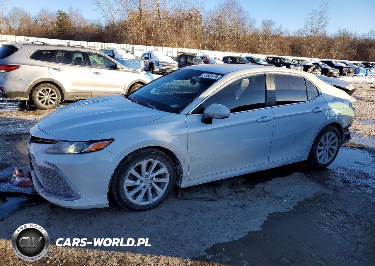 2022 Toyota Camry Le