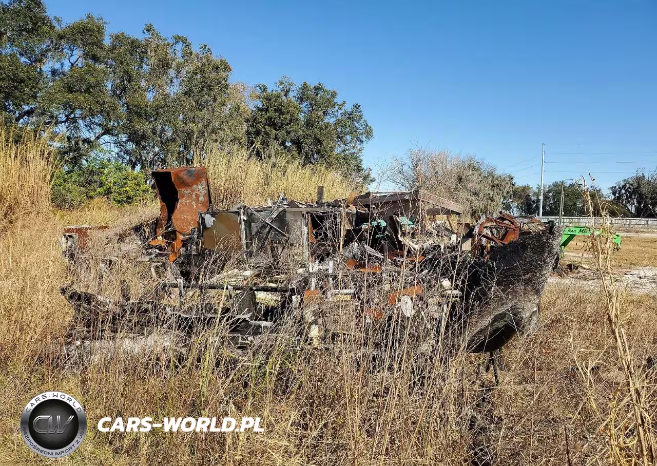 2015 Freightliner Chassis Xc