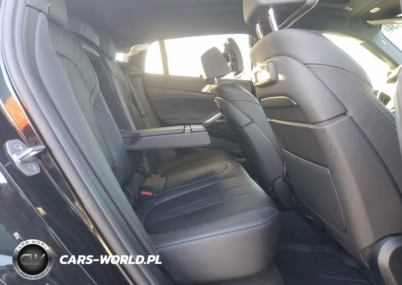 2022 BMW X6 xDrive40I VIN:5UXCY6C09N9L63726 - 11