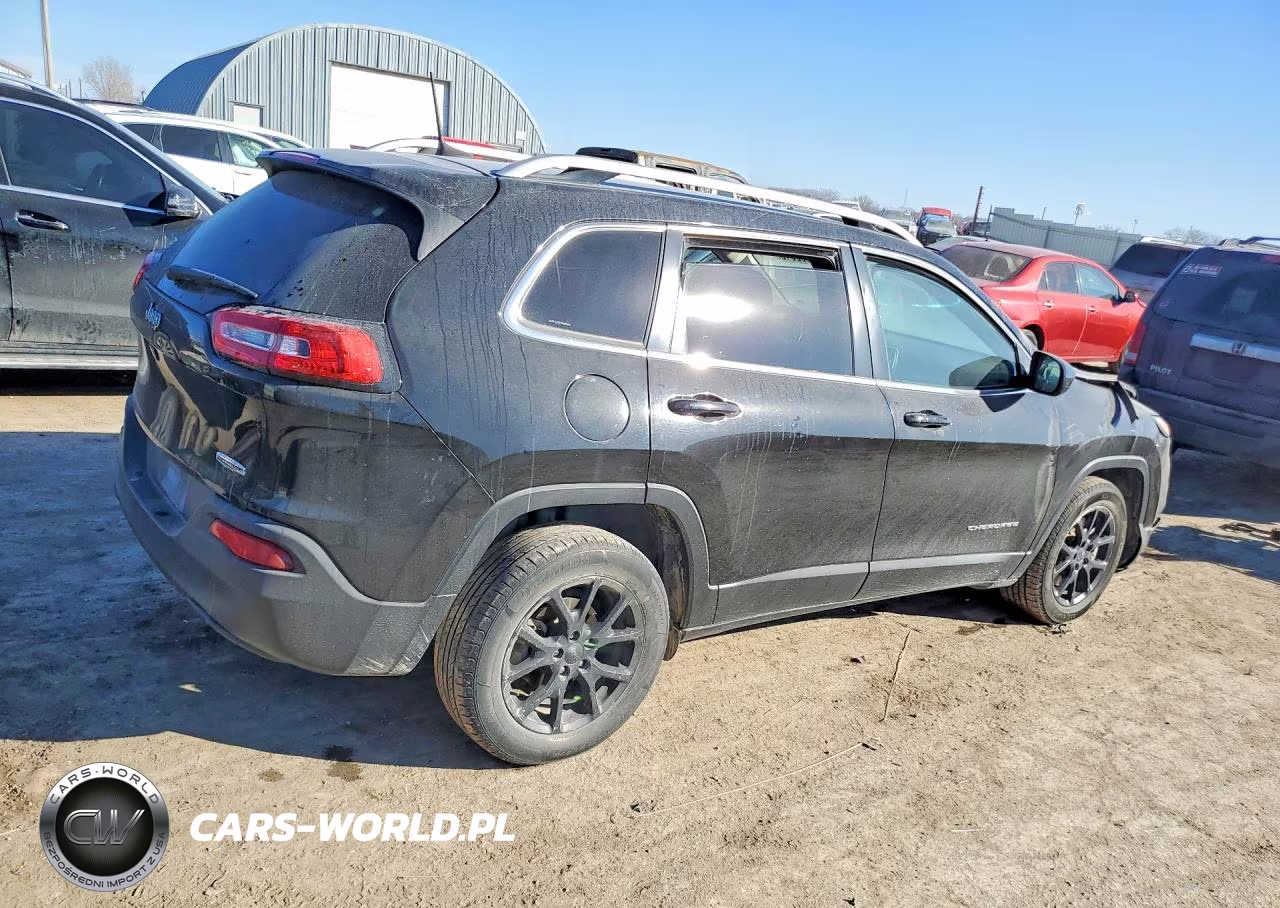 2017 Jeep Cherokee Latitude VIN:1C4PJLCB7HW662435 - 3