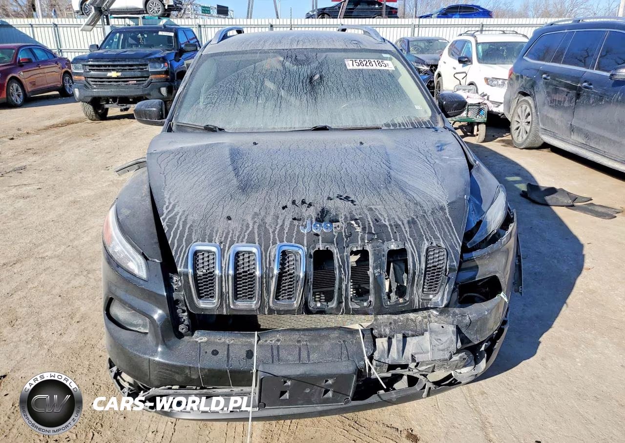 2017 Jeep Cherokee Latitude VIN:1C4PJLCB7HW662435 - 5