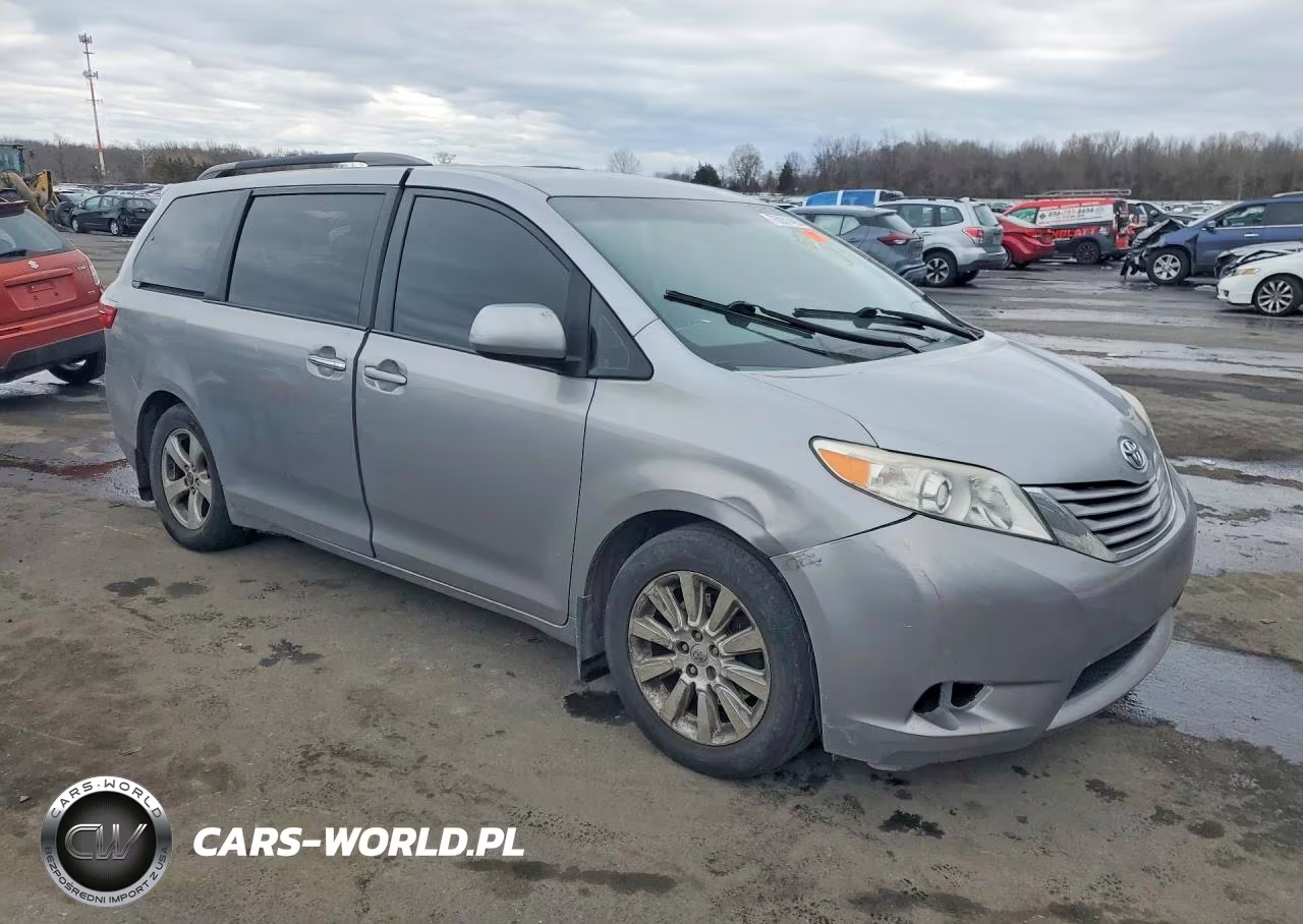 2015 Toyota Sienna Le VIN:5TDJK3DC9FS094888 - 4