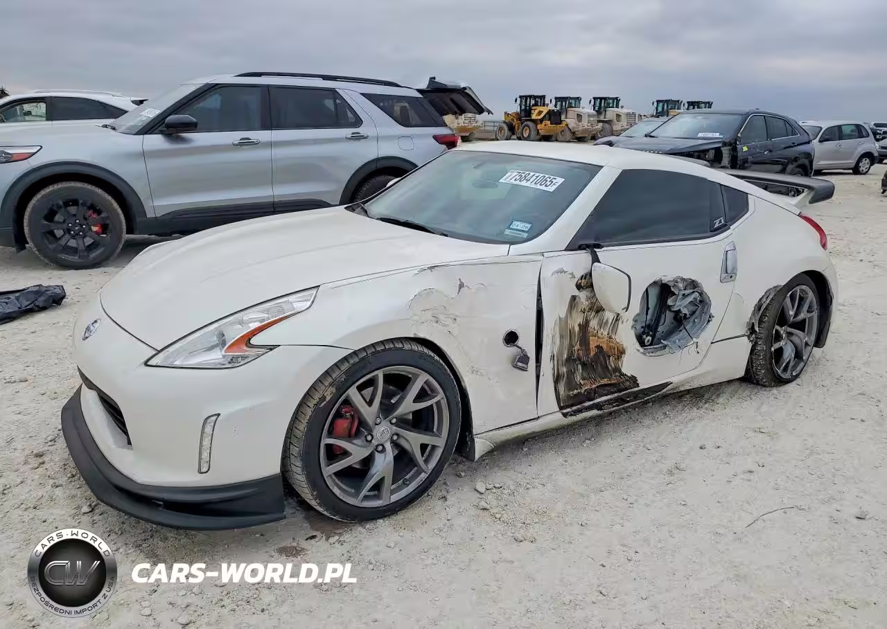 2015 Niss 370Z