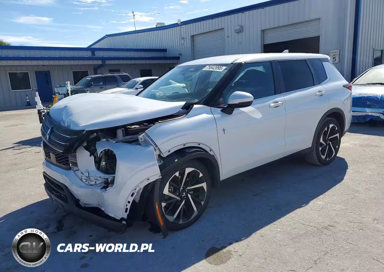 2022 Mitsubishi Outlander Es