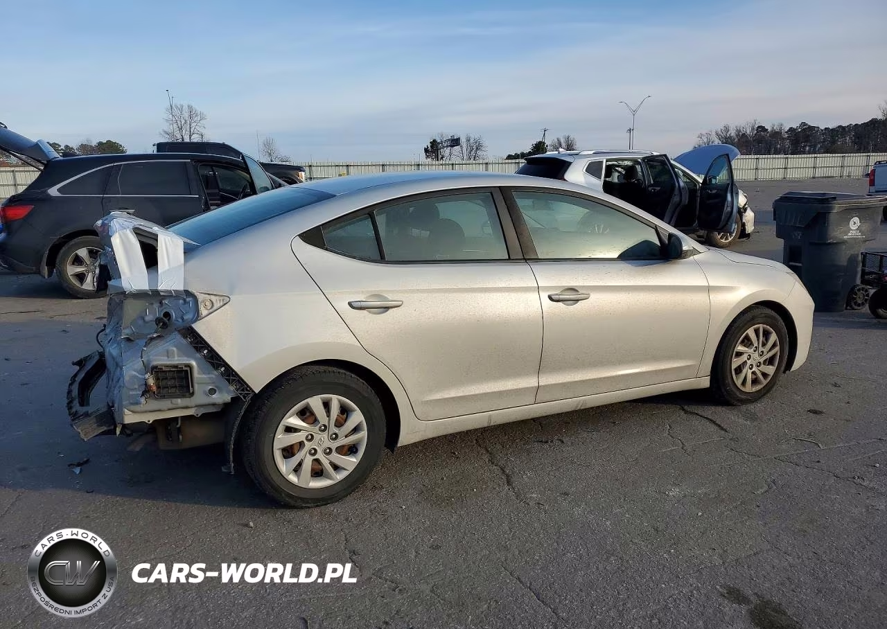 2019 Hyundai Elantra Se VIN:5NPD74LF8KH456614 - 3