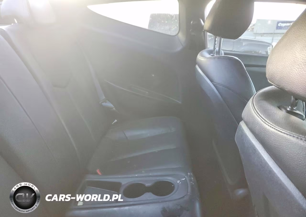 2013 Hyundai Veloster VIN:KMHTC6AE1DU152834 - 10
