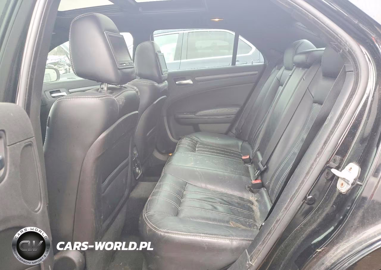 2012 Chrysler 300 S VIN:2C3CCAJT4CH115904 - 10