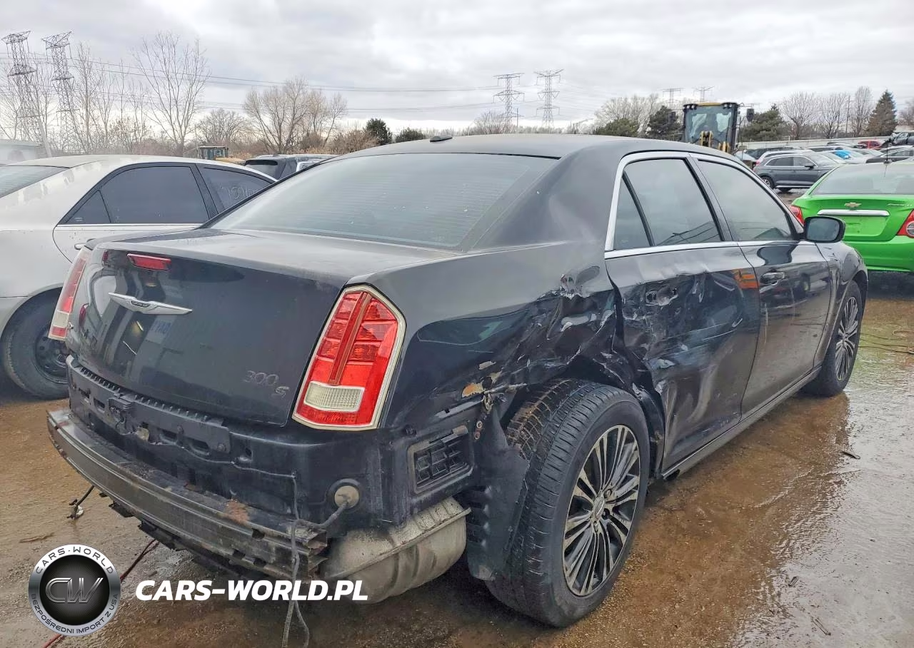 2012 Chrysler 300 S VIN:2C3CCAJT4CH115904 - 3
