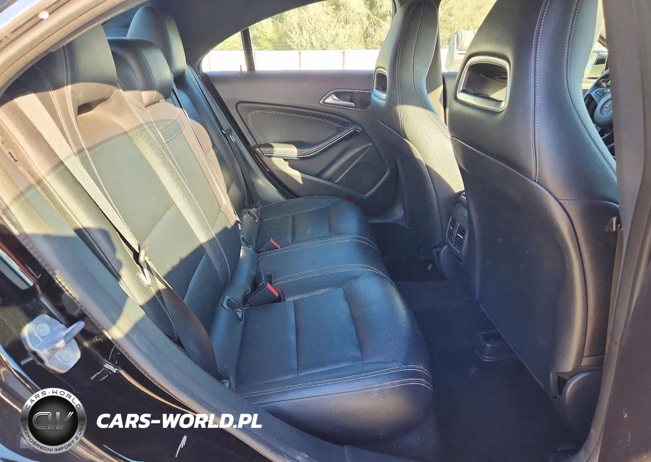 2018 Mercedes-Benz Cla 250 VIN:WDDSJ4EB8JN669702 - 10