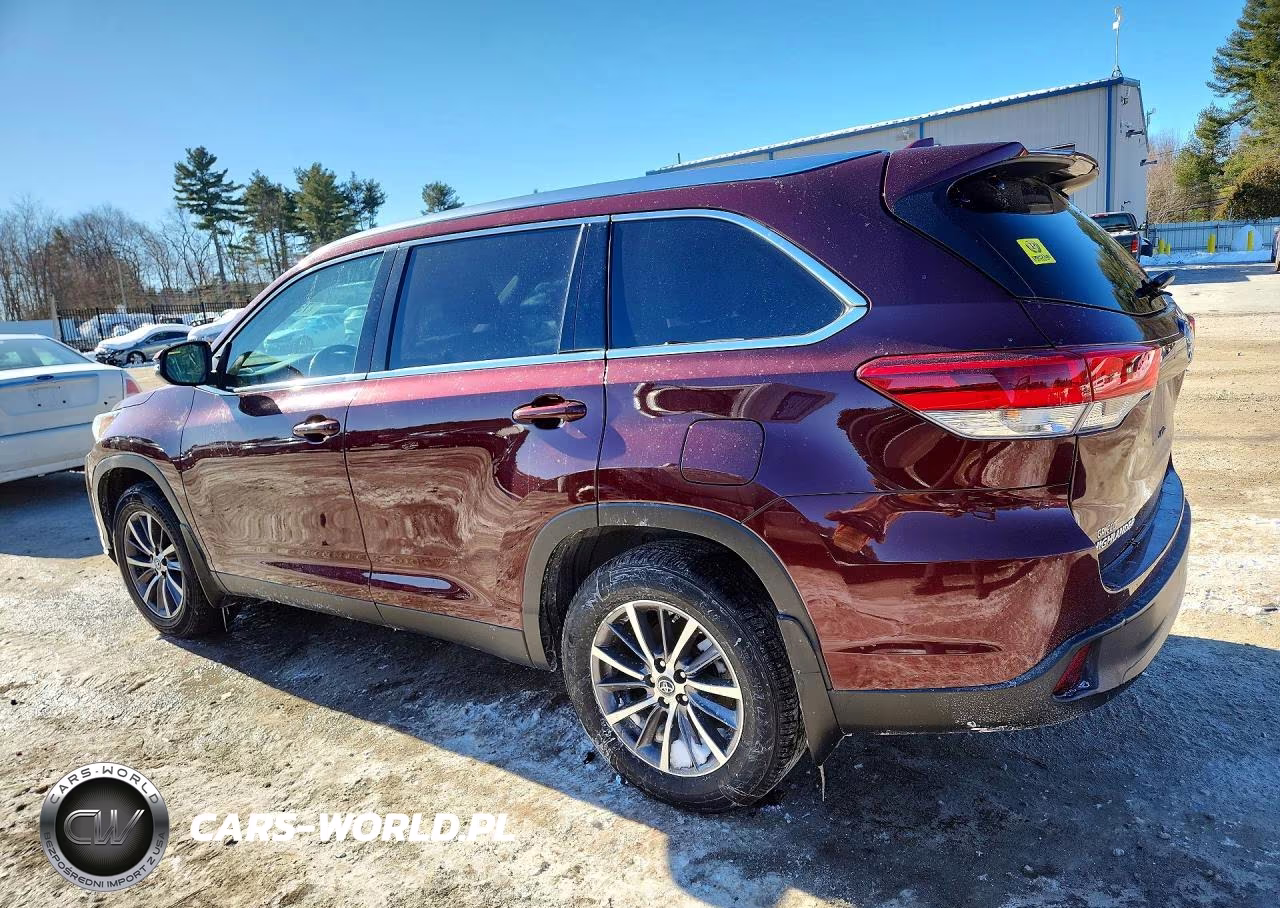 2019 Toyota Highlander Xle VIN:5TDJZRFH4KS959316 - 2