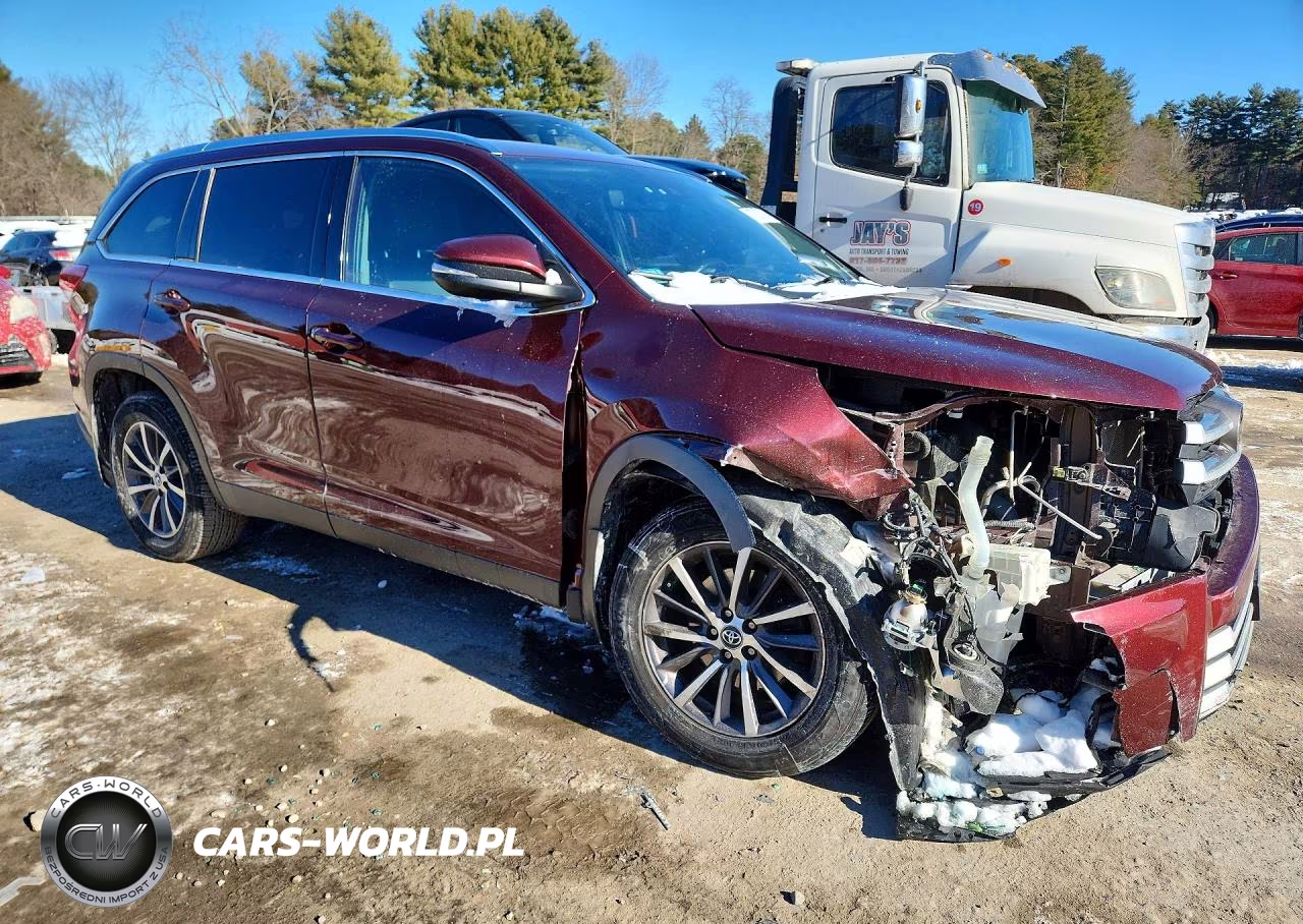 2019 Toyota Highlander Xle VIN:5TDJZRFH4KS959316 - 4