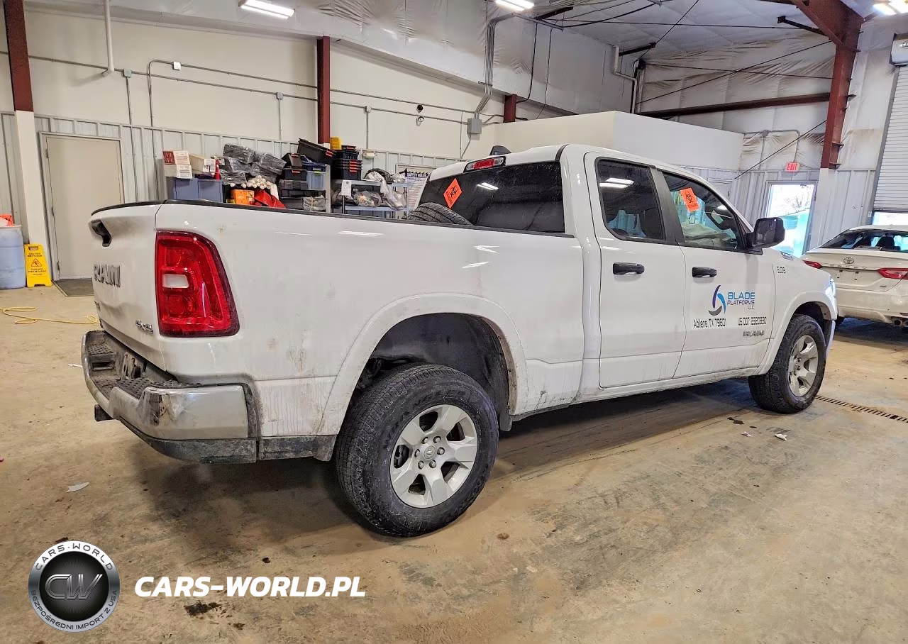 2025 Ram 1500 Big Horn VIN:1C6RRFBG2SN659253 - 3