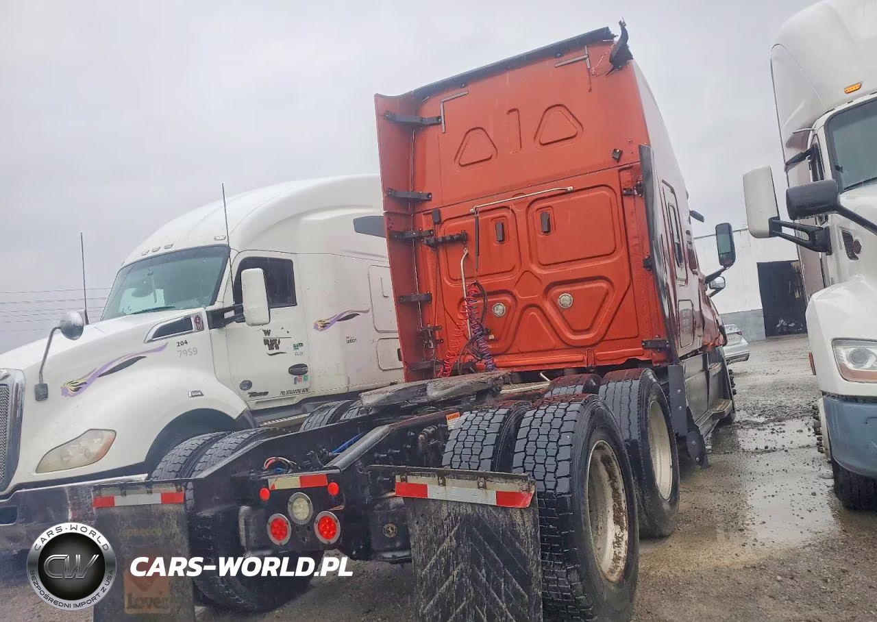 2020 Freightliner Cascadia 126 Semi Truck VIN:1FUJHHDR2LLLK2171 - 4