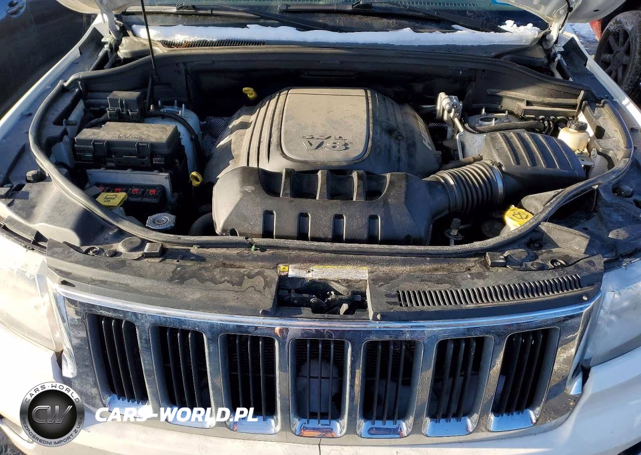 2012 Jeep Grand Cherokee Laredo VIN:1C4RJFAT7CC211747 - 12