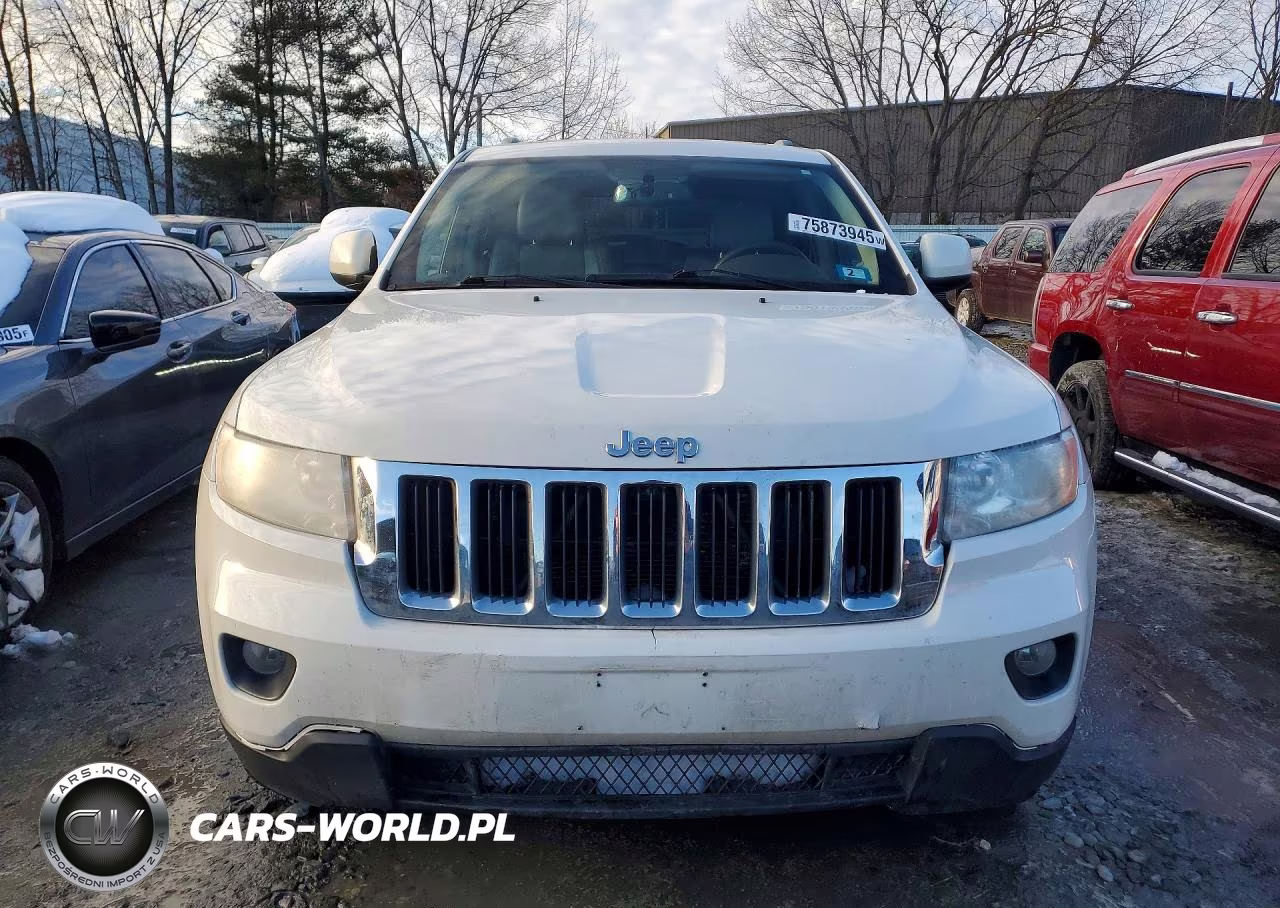 2012 Jeep Grand Cherokee Laredo VIN:1C4RJFAT7CC211747 - 5