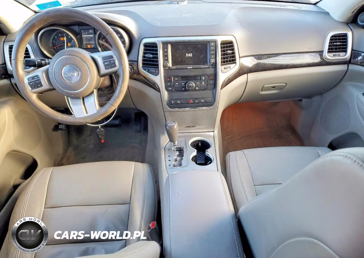 2012 Jeep Grand Cherokee Laredo VIN:1C4RJFAT7CC211747 - 8