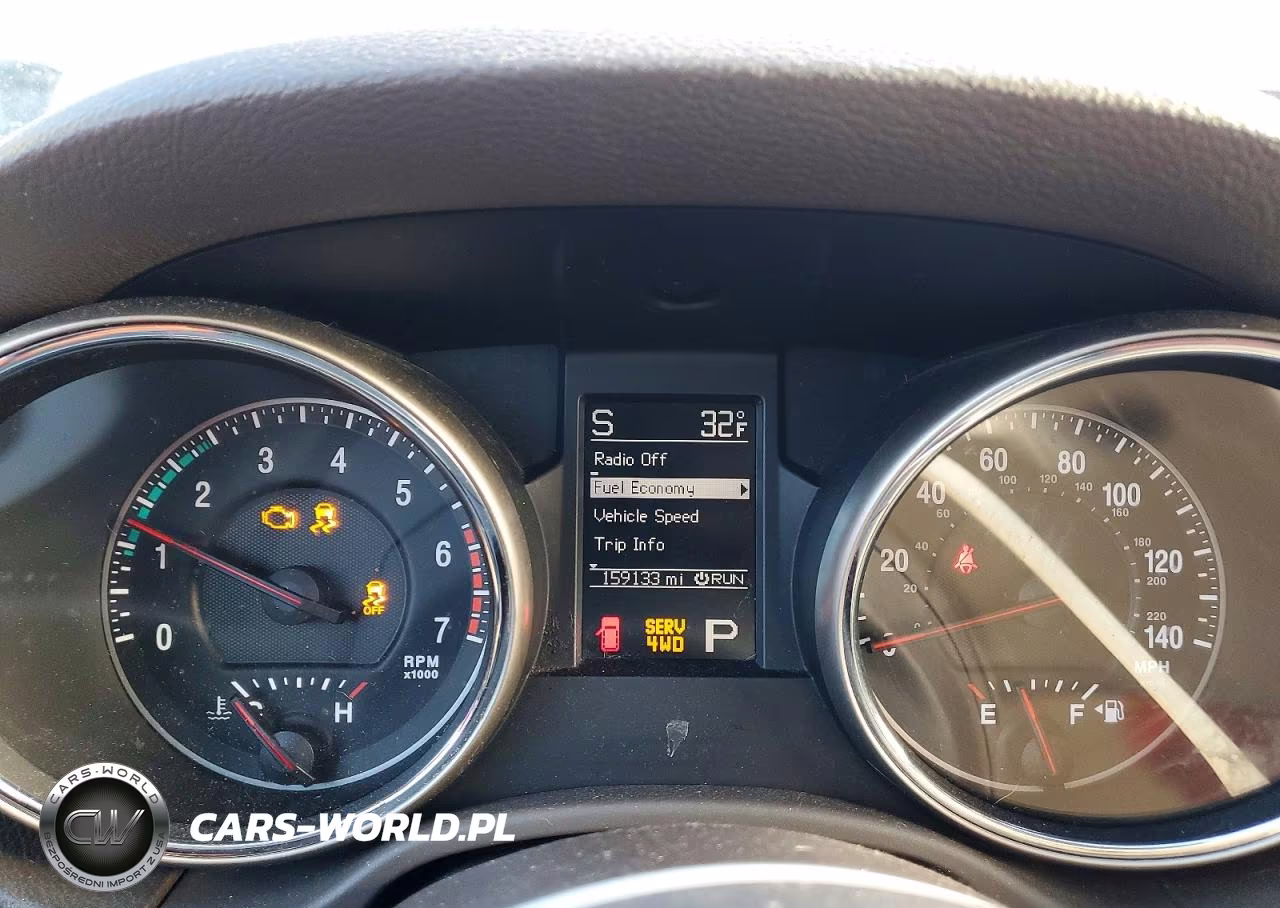 2012 Jeep Grand Cherokee Laredo VIN:1C4RJFAT7CC211747 - 9