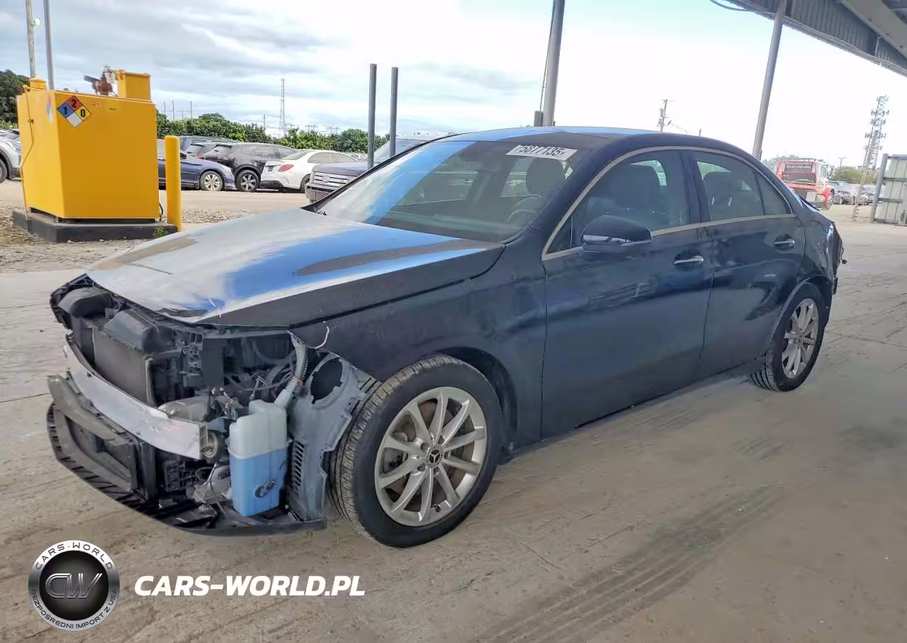 2021 Mercedes-Benz A 220
