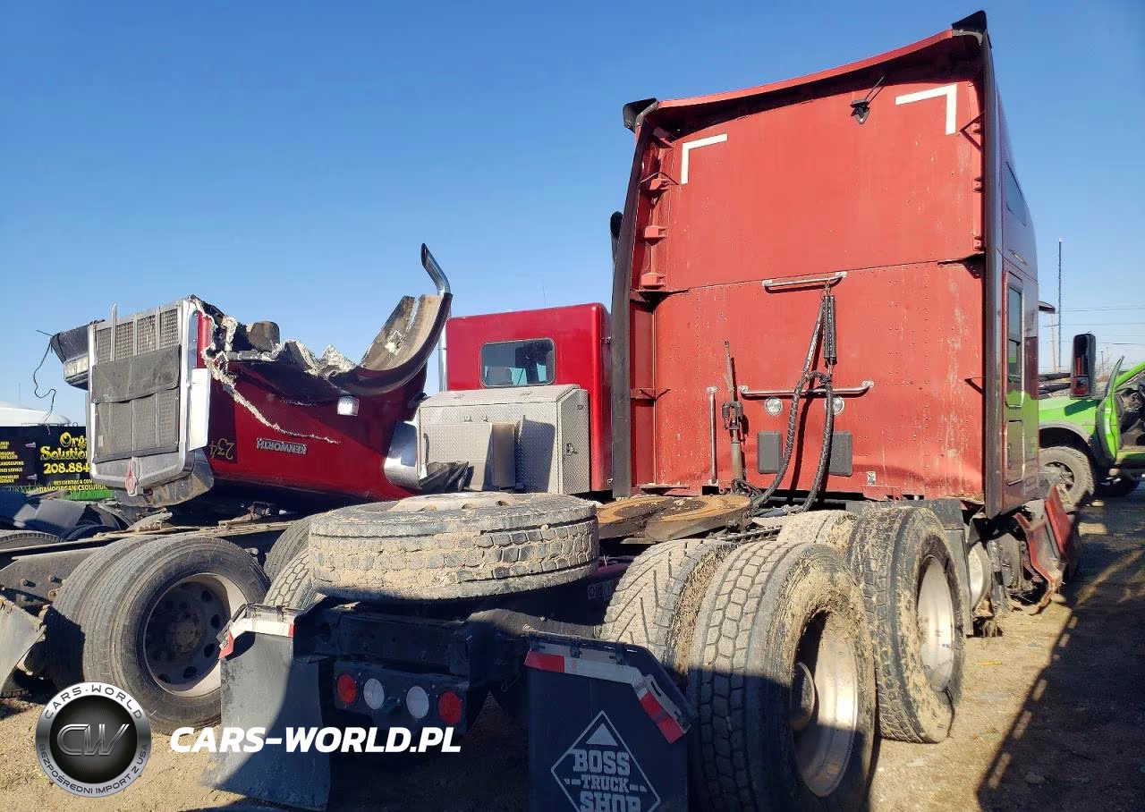 2023 Kenworth T680 Semi Truck VIN:1XKYD49X4PJ233323 - 4