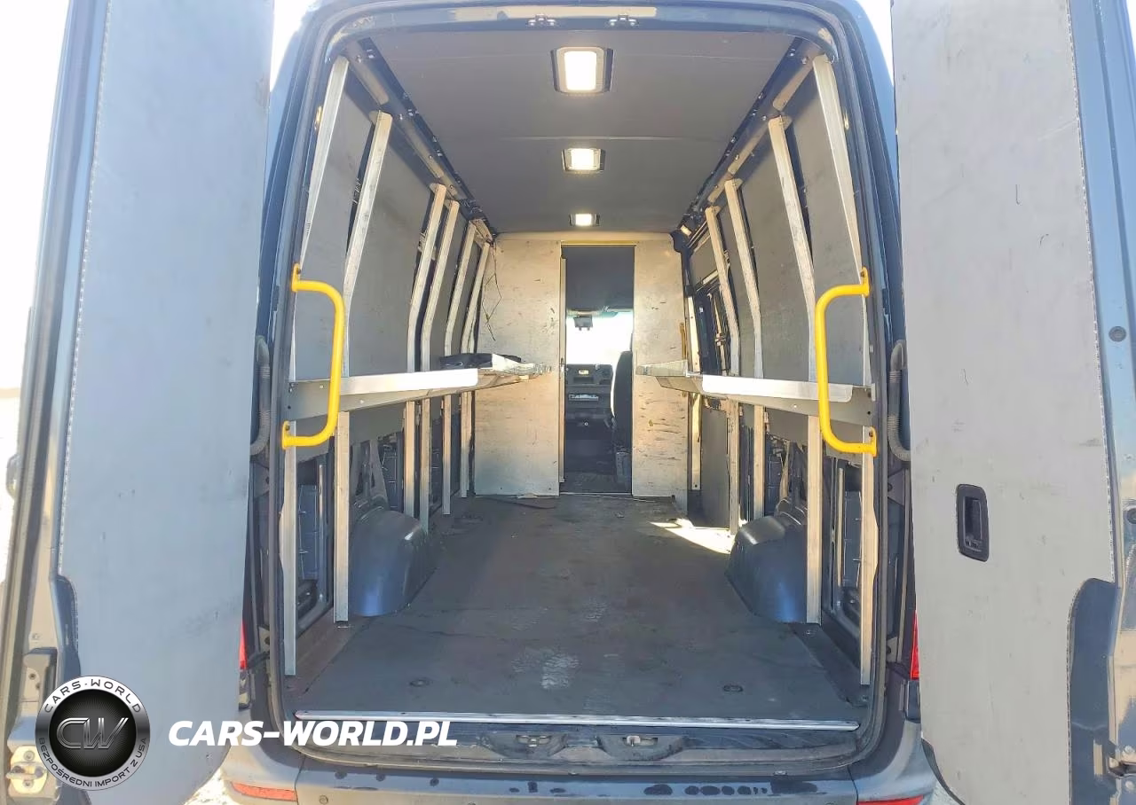 2019 Mercedes Benz Sprinter 2500 Delivery Van VIN:WD4PF1CD3KP141193 - 10