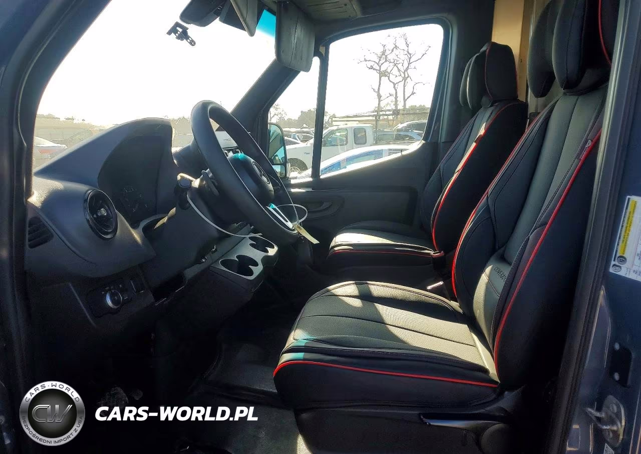 2019 Mercedes Benz Sprinter 2500 Delivery Van VIN:WD4PF1CD3KP141193 - 7