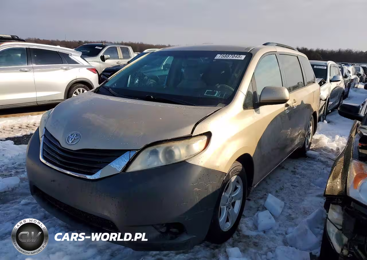 2011 Toyota Sienna Le