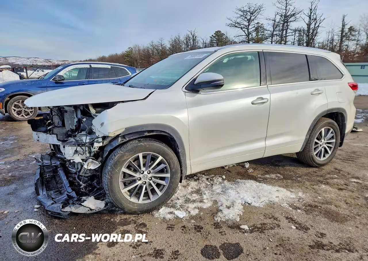 2018 Toyota Highlander Se