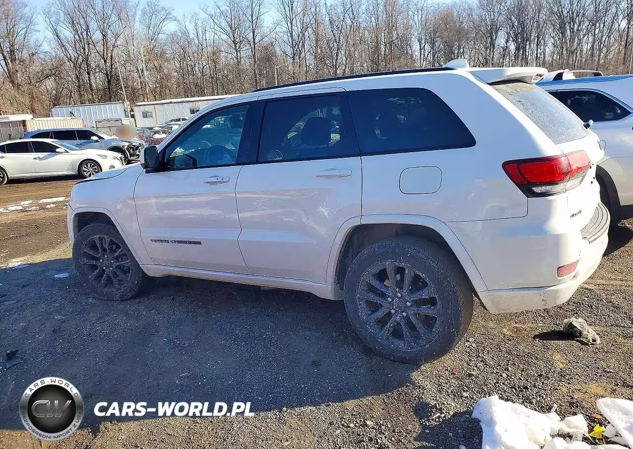2020 Jeep Grand Cherokee Laredo VIN:1C4RJFAGXLC377621 - 2