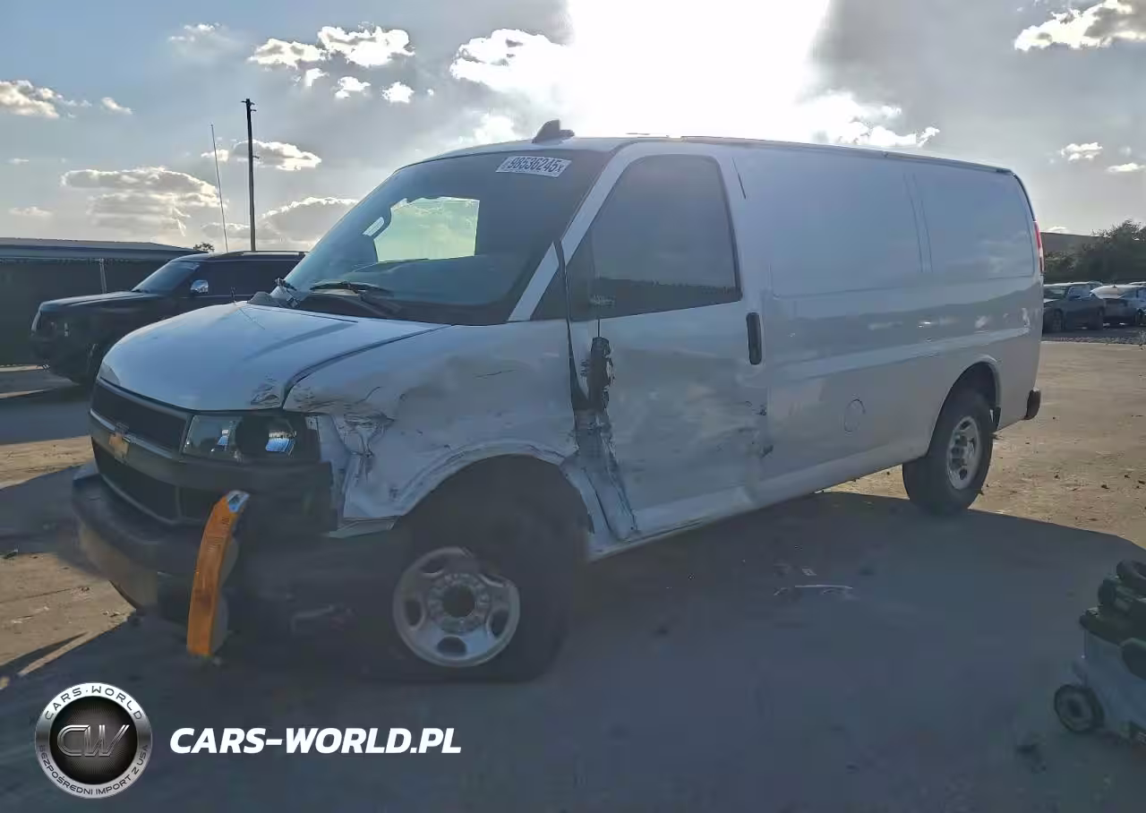 2024 Chevrolet Express G2500