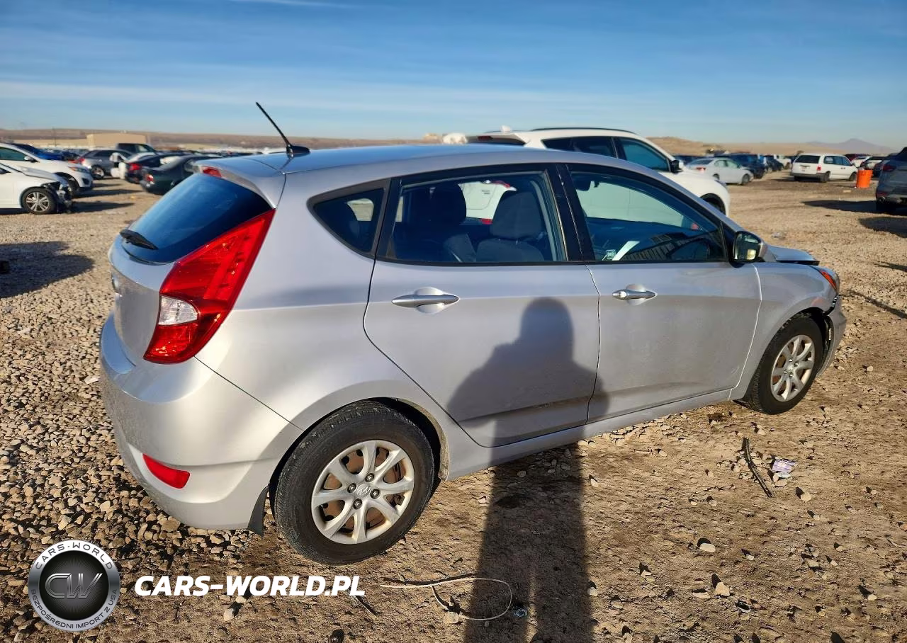 2012 Hyundai Accent Gs VIN:KMHCT5AE5CU049117 - 3