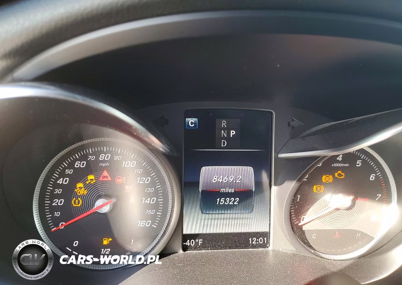 2018 Mercedes-Benz C 300 4Matic VIN:55SWF4KB5JU278876 - 9