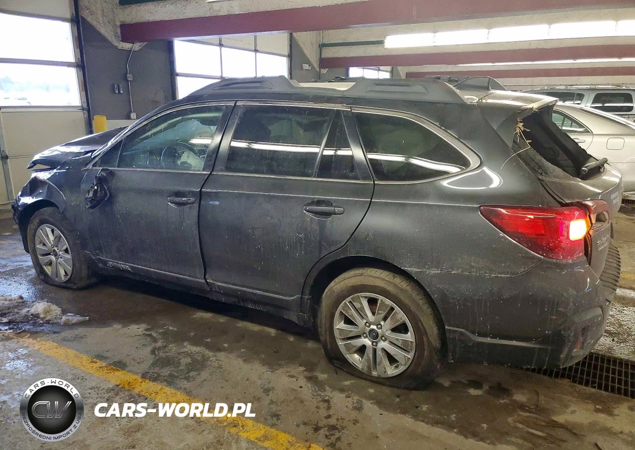 2018 Subaru Outback 2.5I Premium VIN:4S4BSAHC1J3272415 - 2
