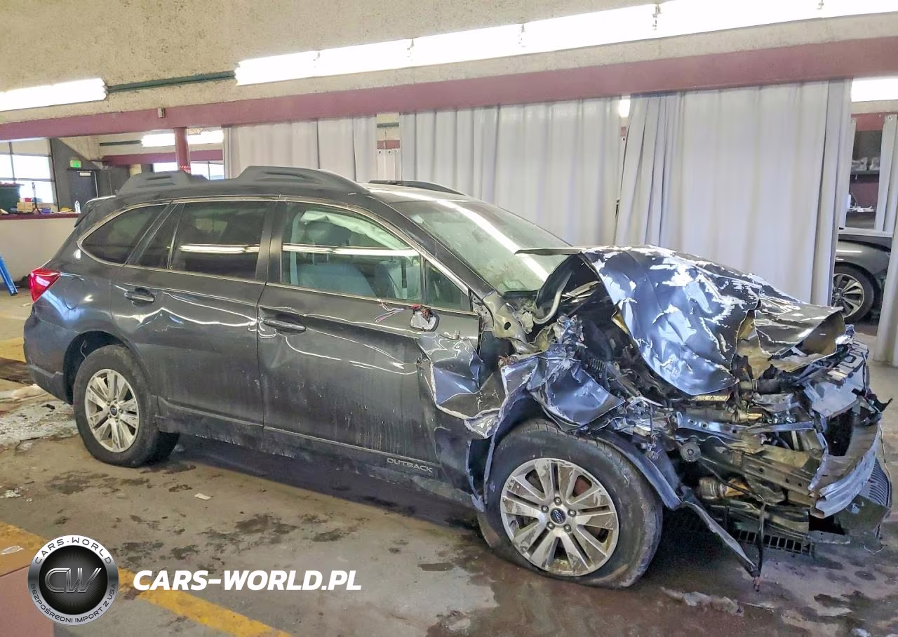 2018 Subaru Outback 2.5I Premium VIN:4S4BSAHC1J3272415 - 4