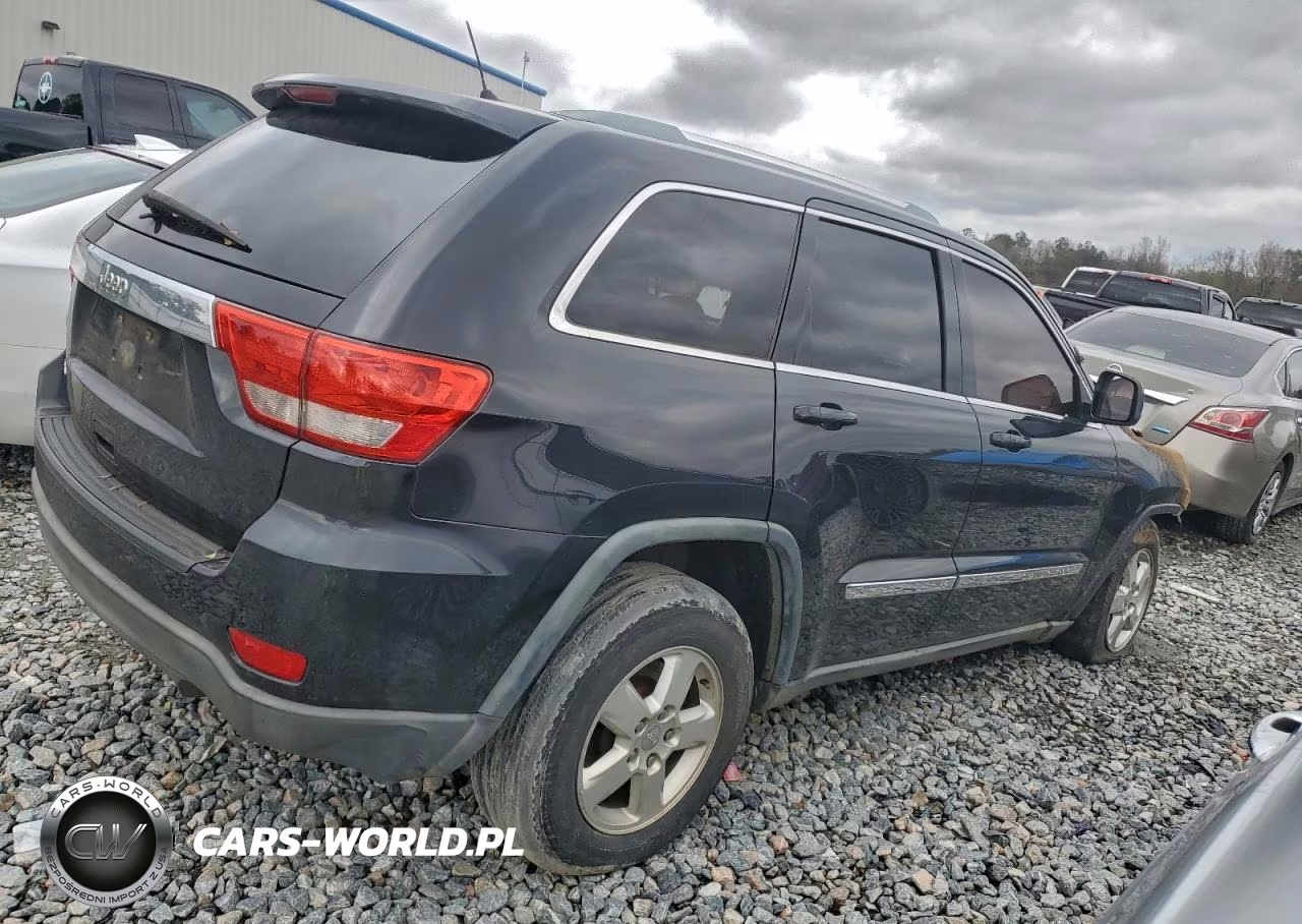 2012 Jeep Grand Cherokee Laredo VIN:1C4RJEAG2CC157352 - 3