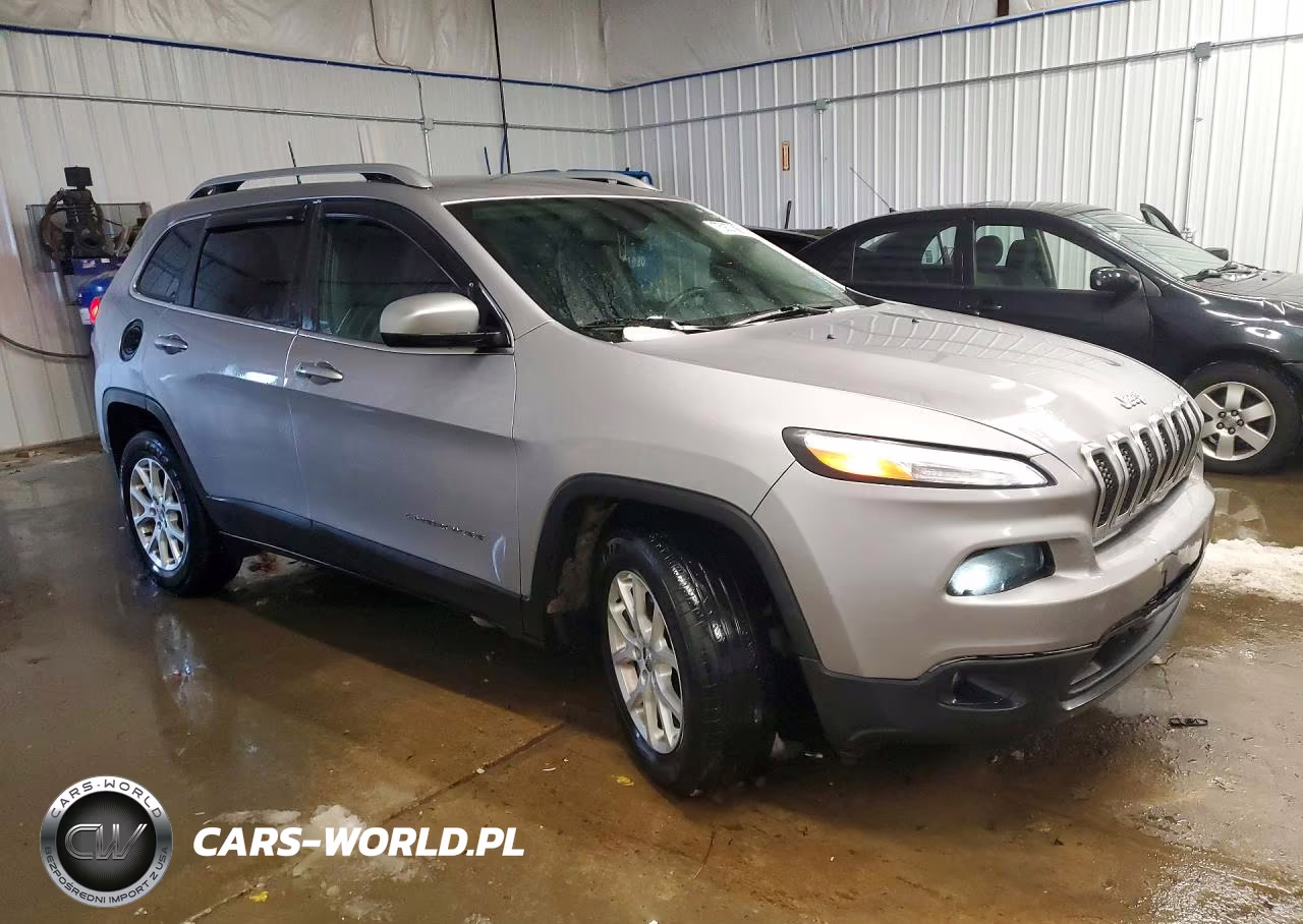 2018 Jeep Cherokee Latitude Plus VIN:1C4PJMLB3JD601509 - 4