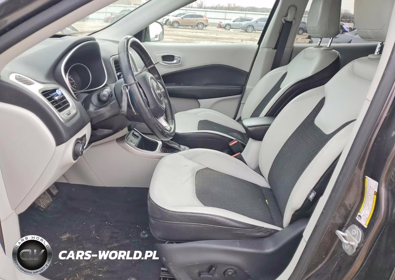 2018 Jeep Compass Latitude VIN:3C4NJCBB1JT182122 - 7