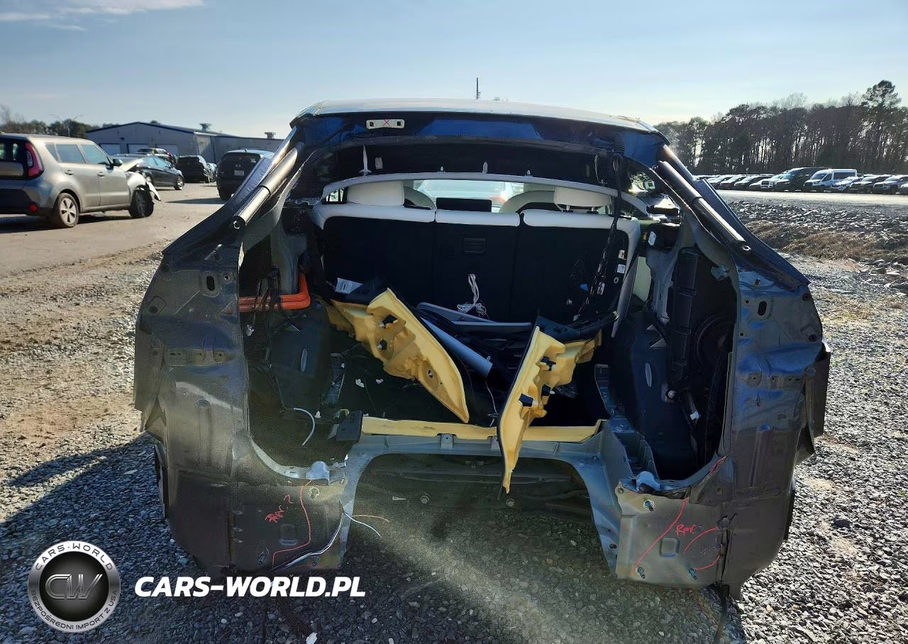 2021 Tesla Model Y VIN:5YJYGDEE2MF231001 - 6