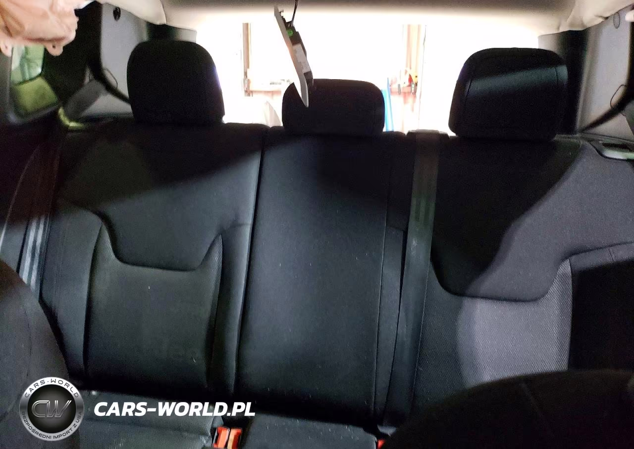 2018 Jeep Renegade Sport VIN:ZACCJBAB6JPH03362 - 10