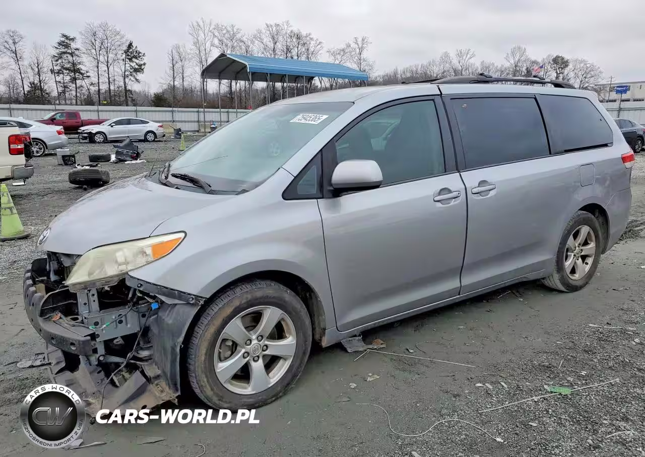 2013 Toyota Sienna Le
