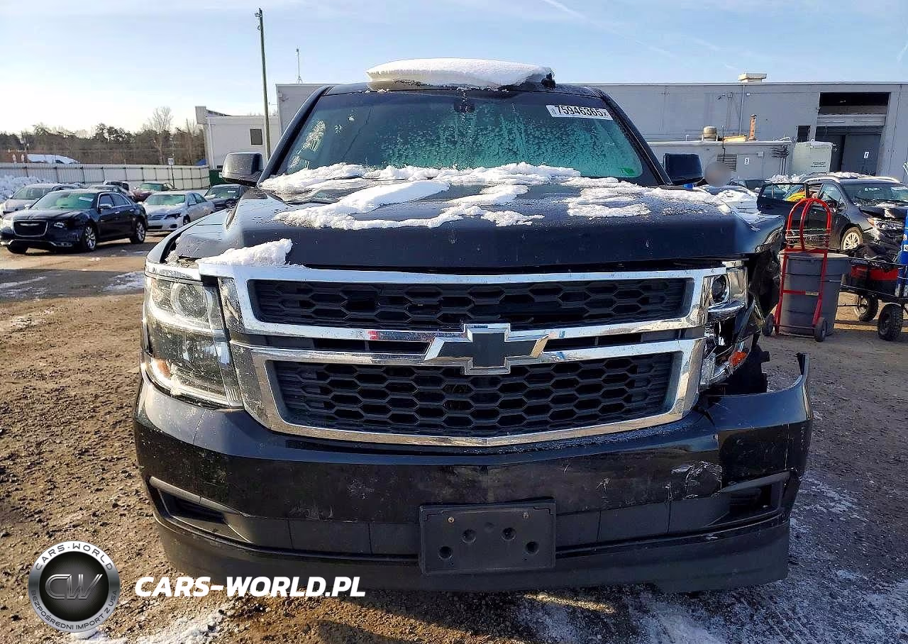 2018 Chev Suburban K1500 Ls VIN:1GNSKGKC7JR261410 - 5