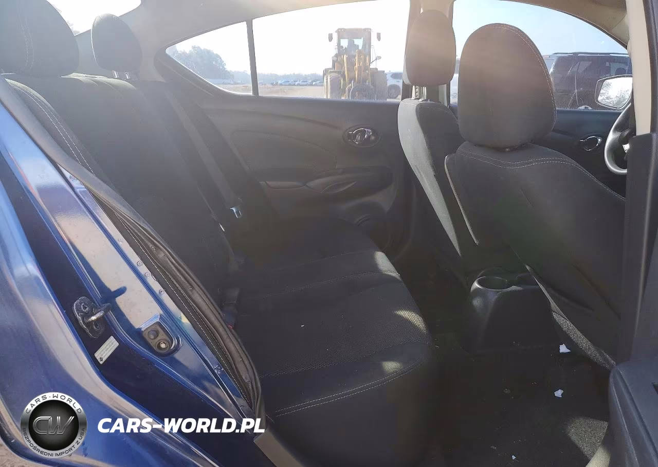 2018 Nissan Versa S VIN:3N1CN7AP0JL886248 - 10