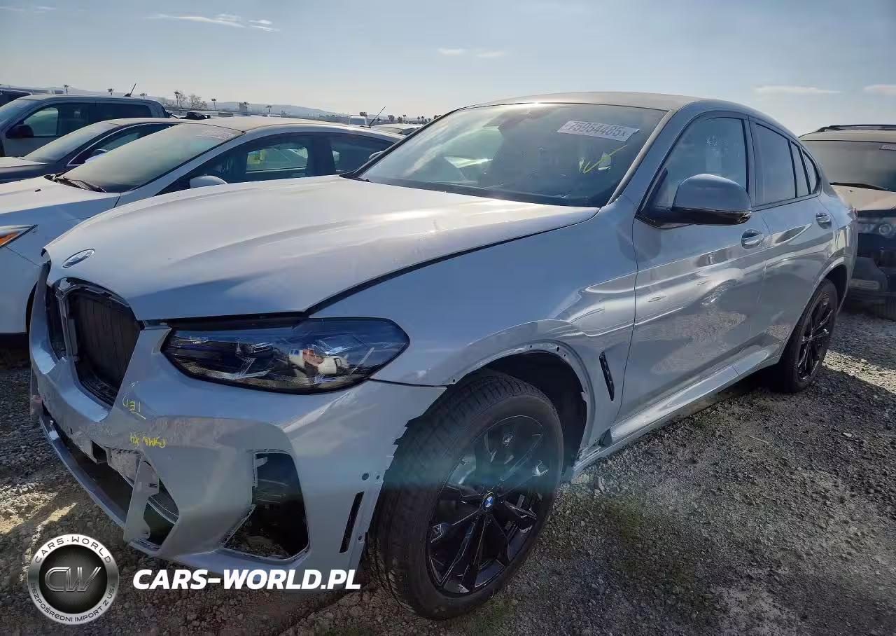 2025 BMW X4 xDrive30I