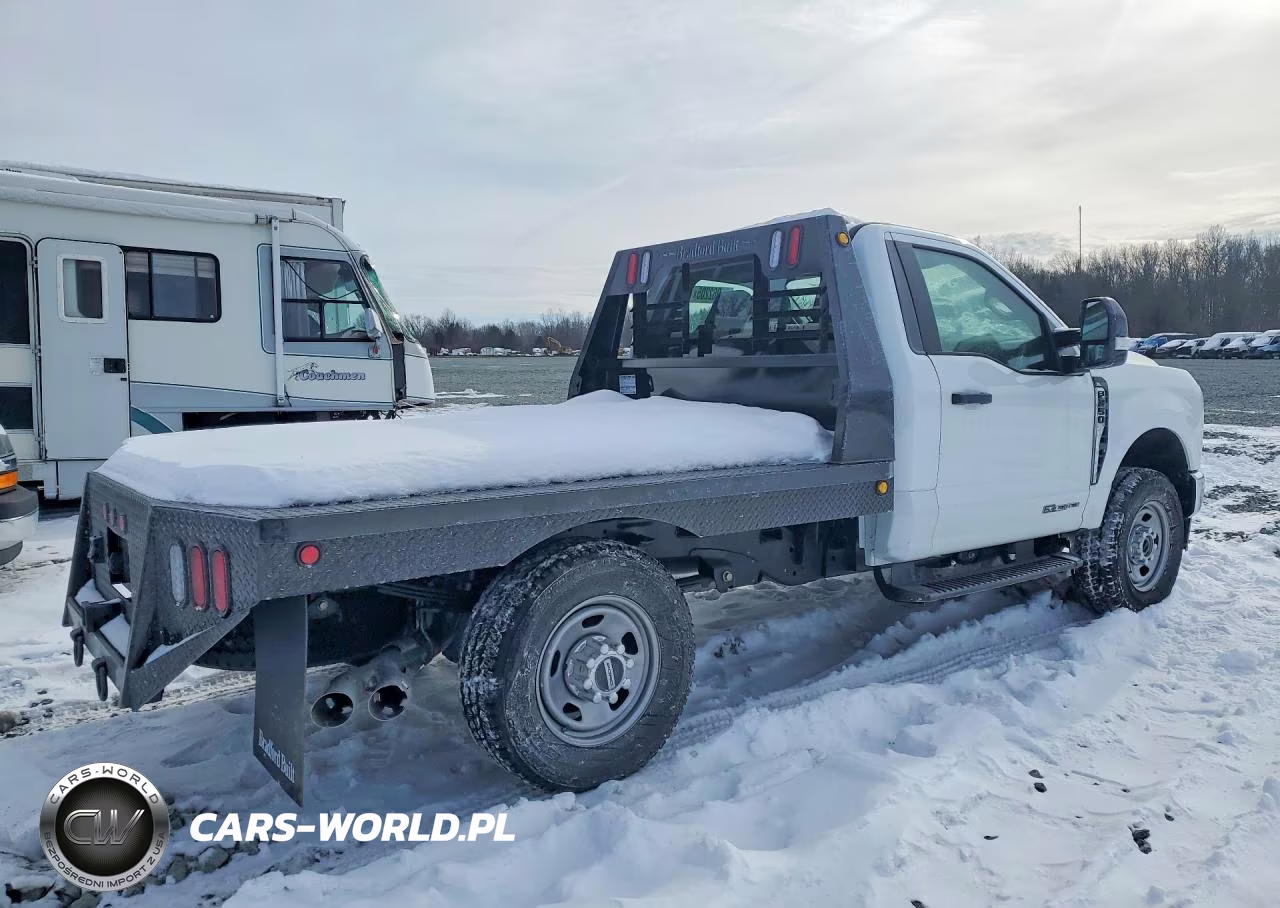 2024 Ford F350 Super Duty Flatbed Truck VIN:1FTRF3BT8REF46110 - 3