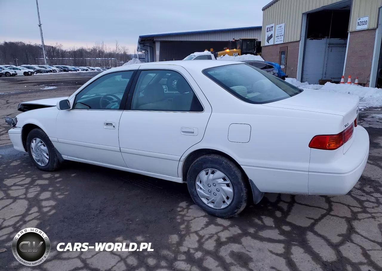 2000 Toyota Camry Ce VIN:4T1BG22K5YU979772 - 2