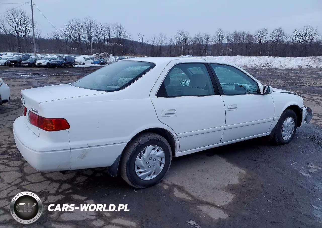 2000 Toyota Camry Ce VIN:4T1BG22K5YU979772 - 3