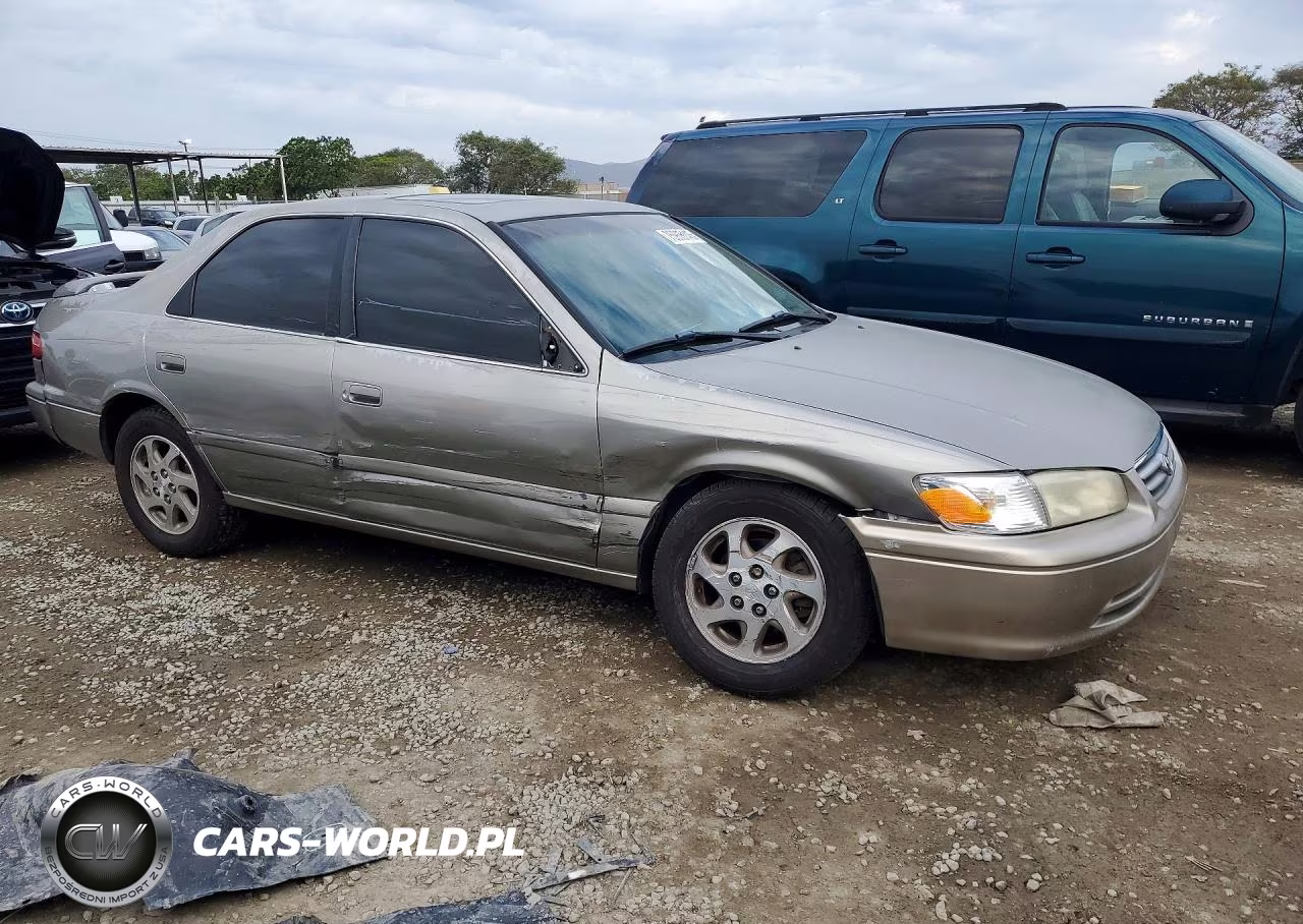 2000 Toyota Camry Le VIN:JT2BG28KXY0484916 - 4