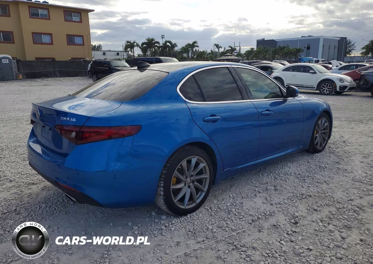 2021 Alfa Romeo Giulia Ti VIN:ZARFAMBN7M7649272 - 3